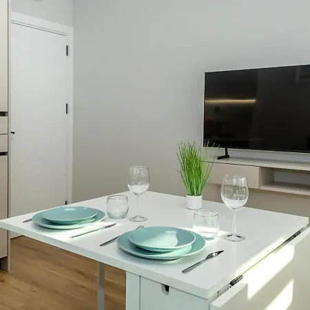 Stylish - Red Square Area - Location By Flat Mаnаger * Warna