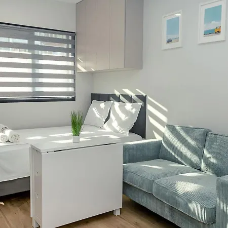 Stylish - Red Square Area - Location By Flat Mаnаger * Warna