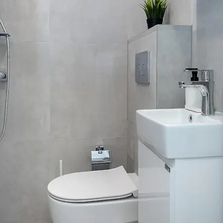 Stylish - Red Square Area - Location By Flat Mаnаger Apartment Warna